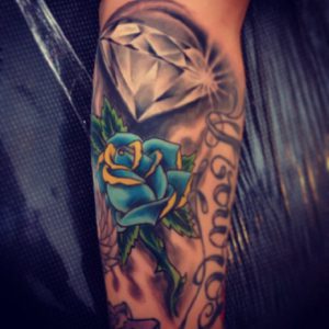 rose tattoo - diamond tattoo - suku suku tatau
