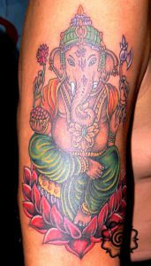 traditional tattoo, modern tattoo color, suku suku tatau