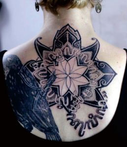 letter tattoo, symbol tattoo, suku suku tatau