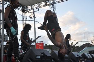 body suspension - live music - event suku suku tatau